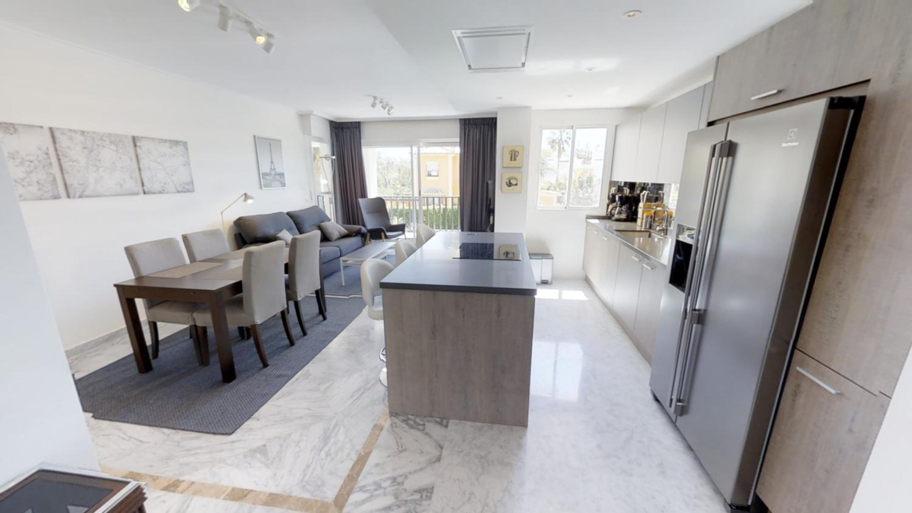 Modern Coastal Apartment Near Puerto Banús view 3