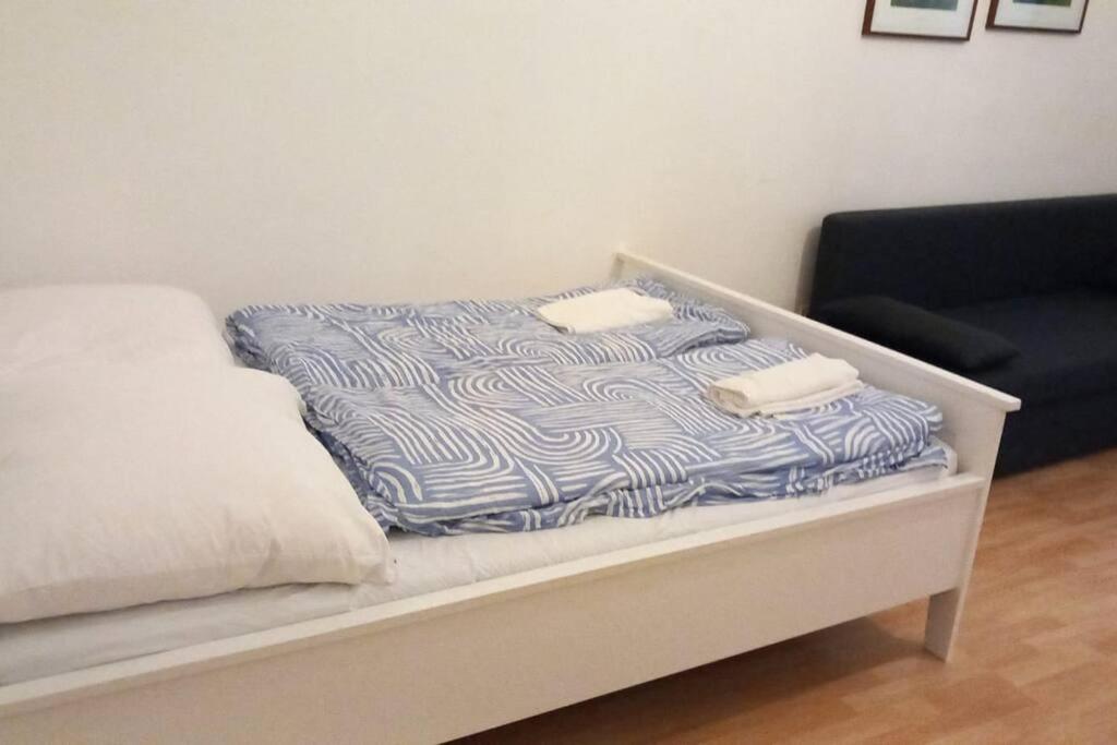 Quiet Comfort: 1 BR Vienna Apartment with Style