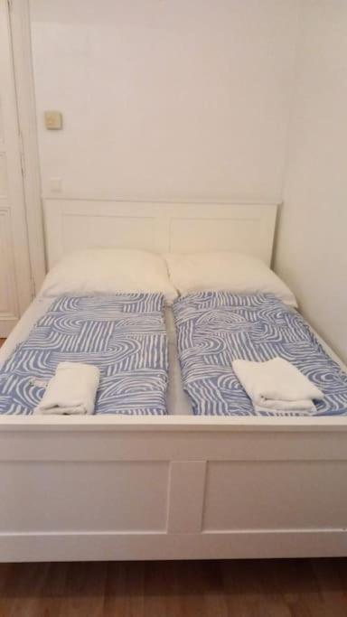 Quiet Comfort: 1 BR Vienna Apartment with Style