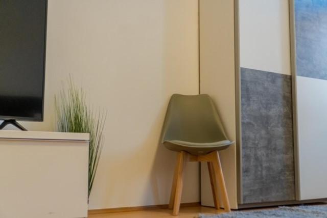 Garden-Eden Apartment