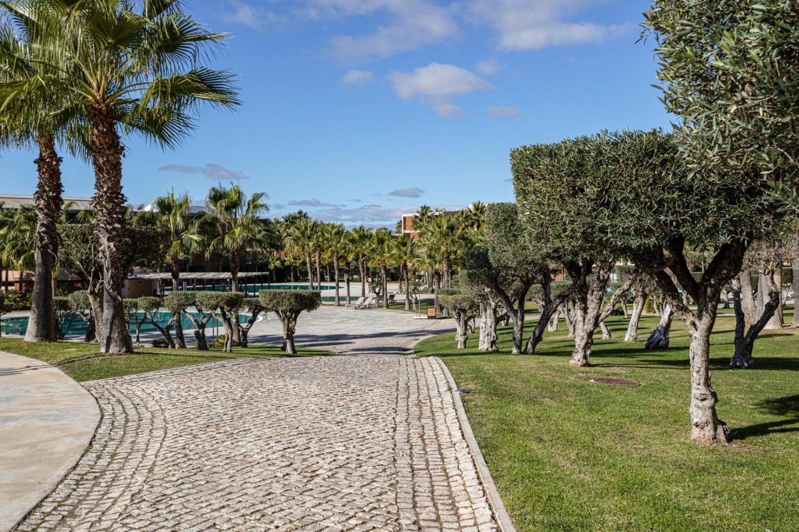 TAC - Salgados Beach Prime Pool Resort view 5