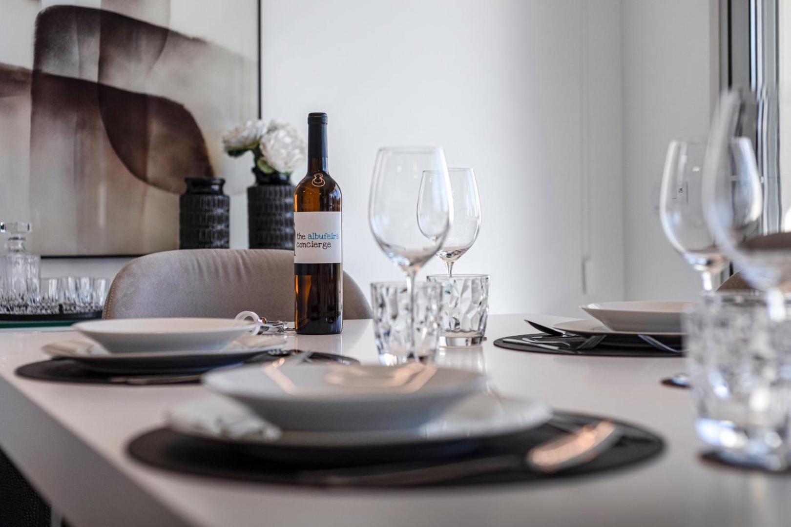 The Albufeira Concierge - Prime Lounge Design