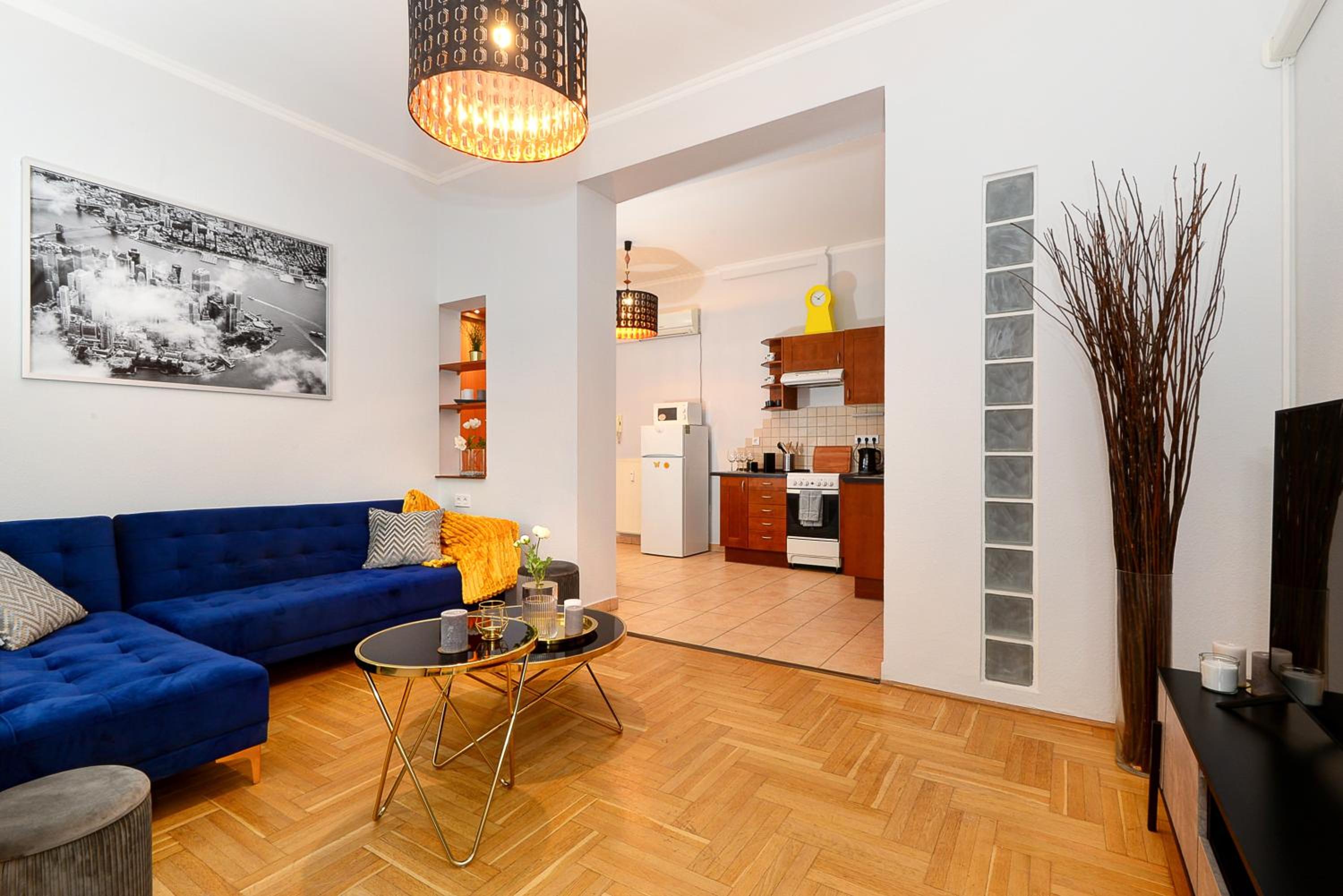 Singer Apartment R161 view 2