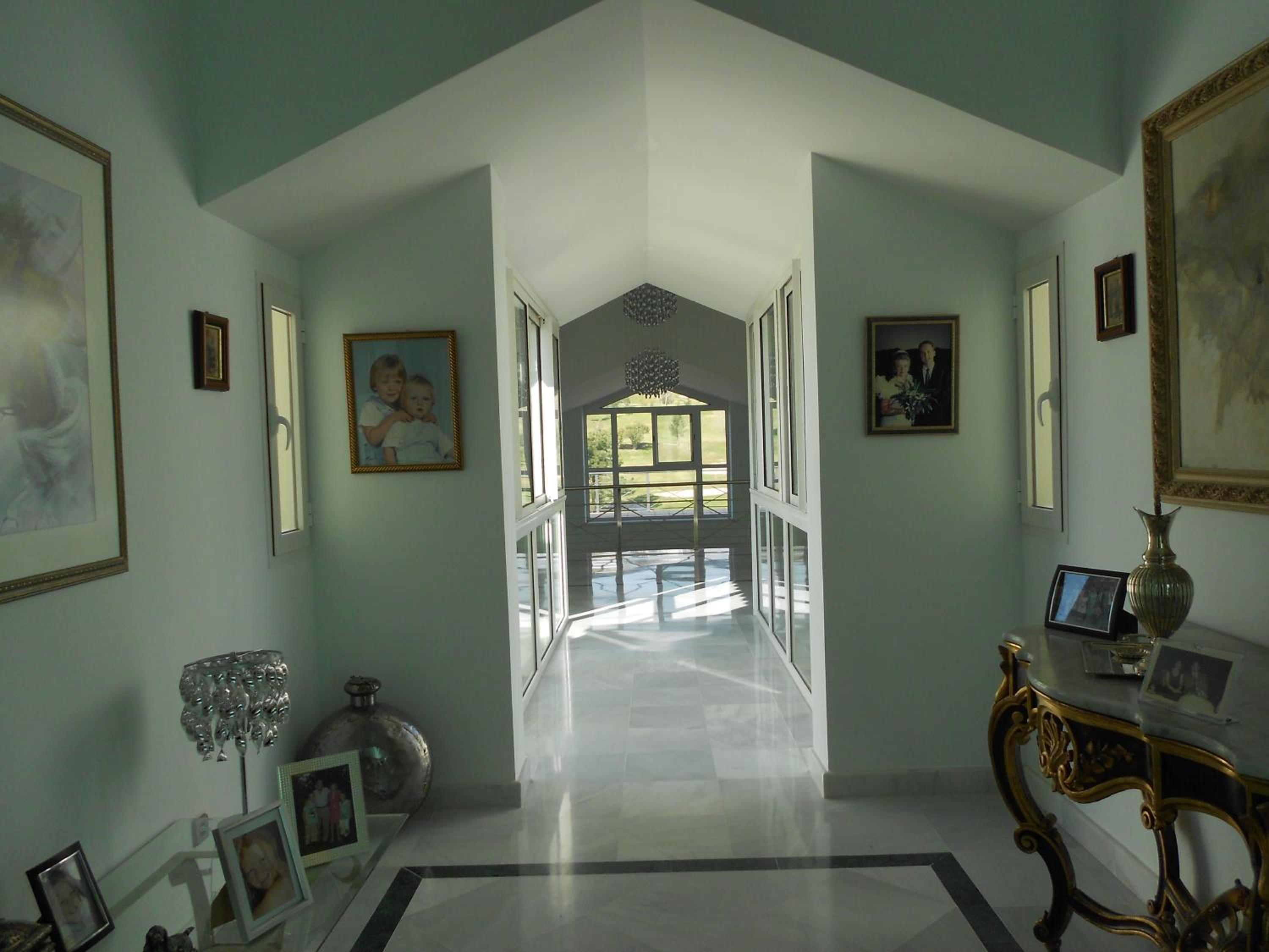 Villa Crystal