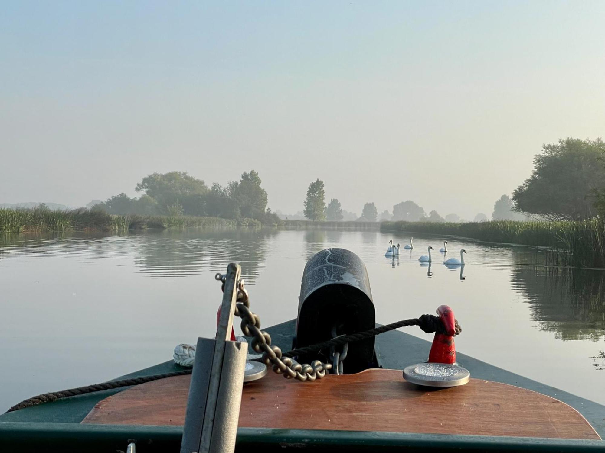 Cambridge Narrowboats - Beautiful Narrowboat Glyndwr