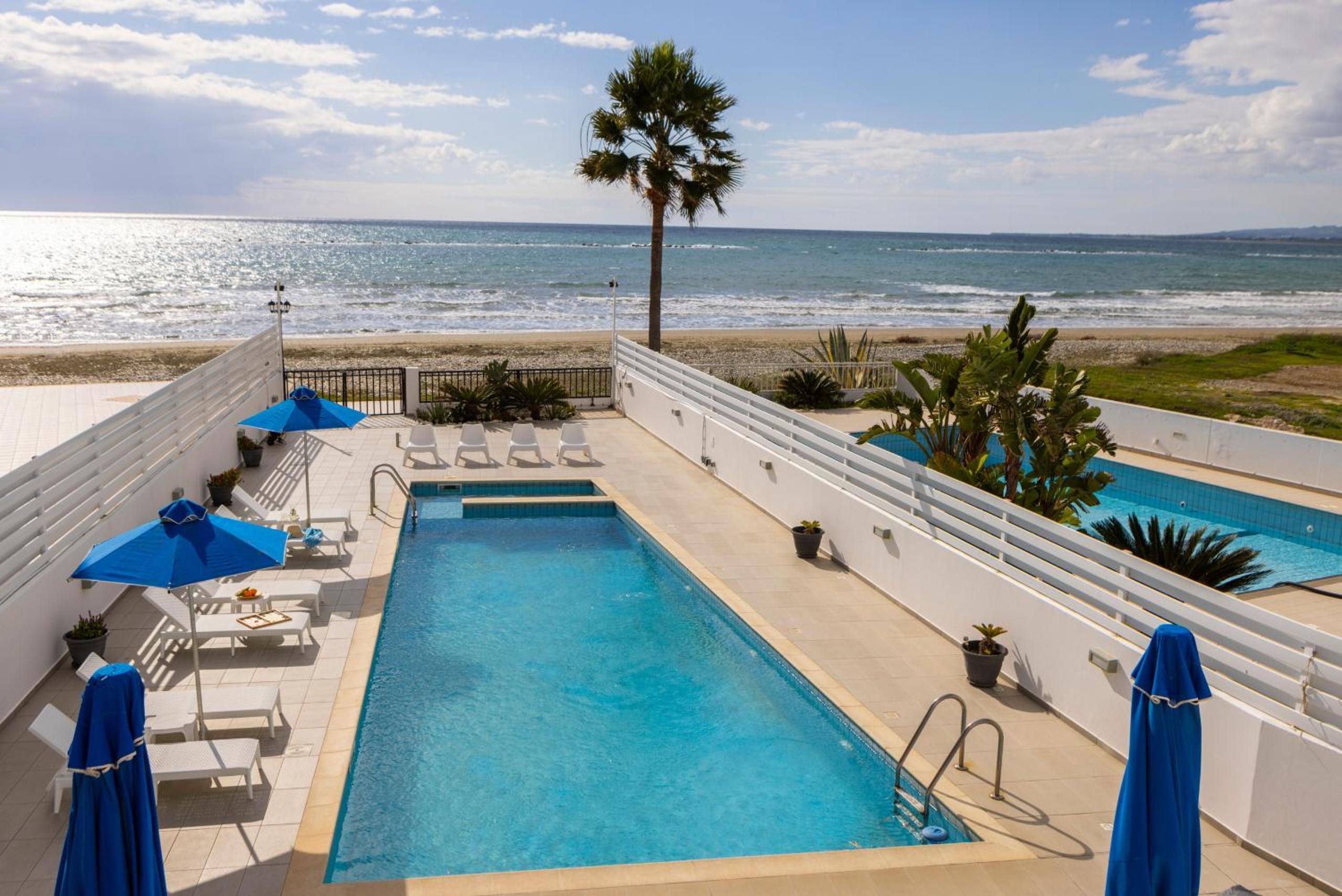 Faros Seaside Villa Larnaca
