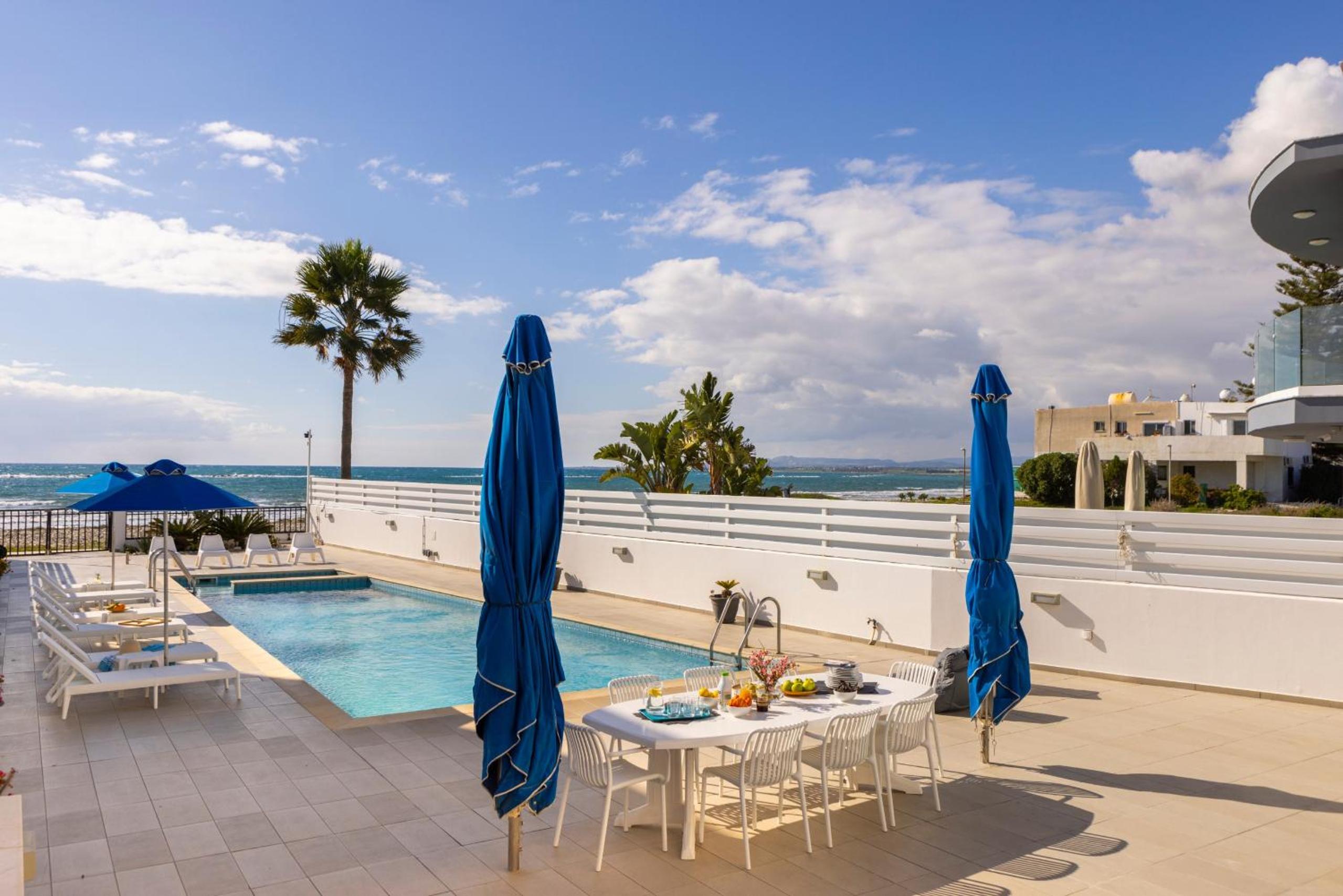 Faros Seaside Villa Larnaca