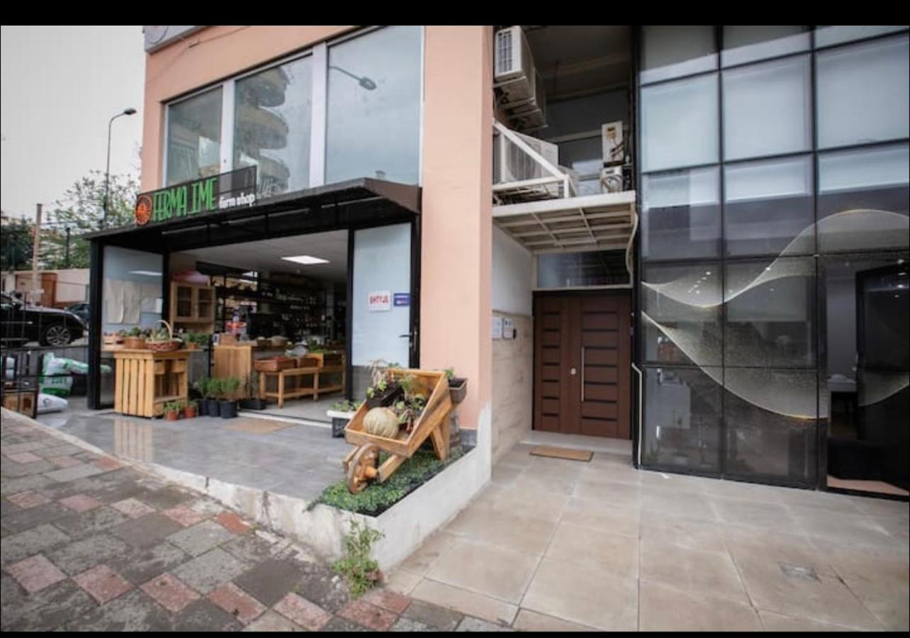 Cozy Flat Near the Air Albania Stadium