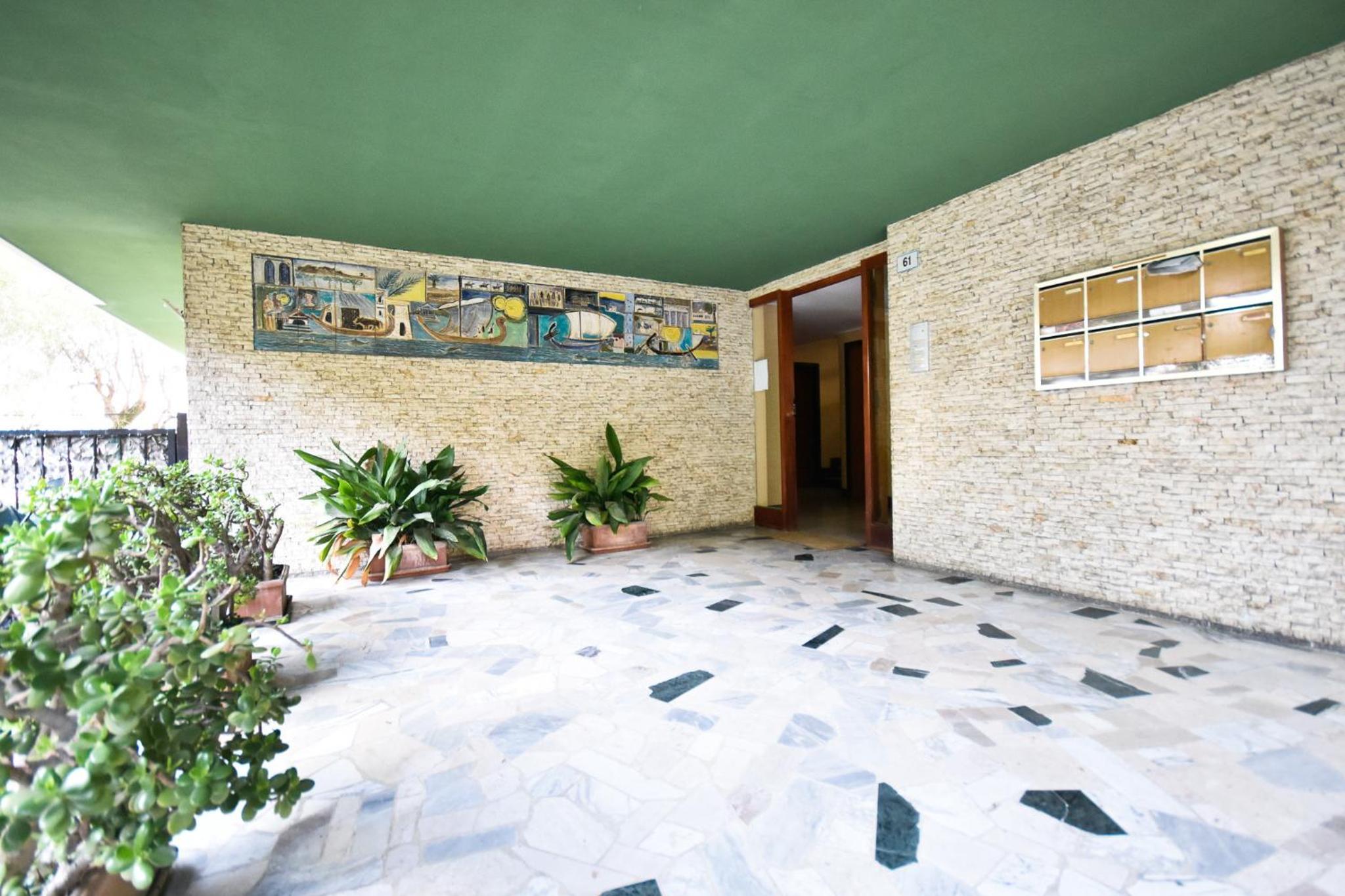 Relax Apartment 5 by Wonderful Italy view 4