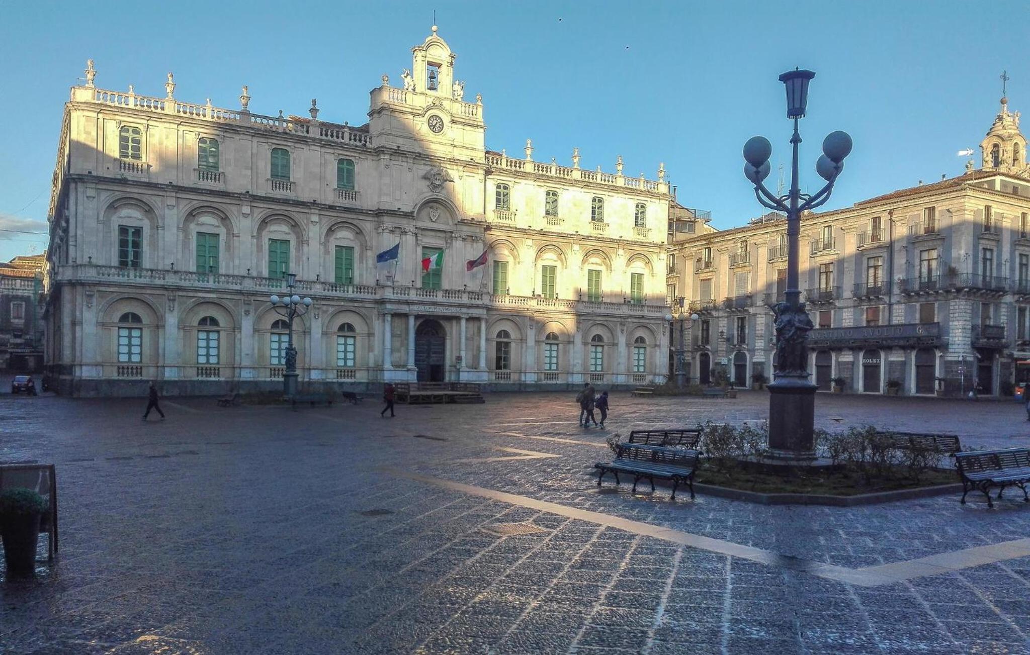 2 Bedroom Lovely Apartment In Catania view 4