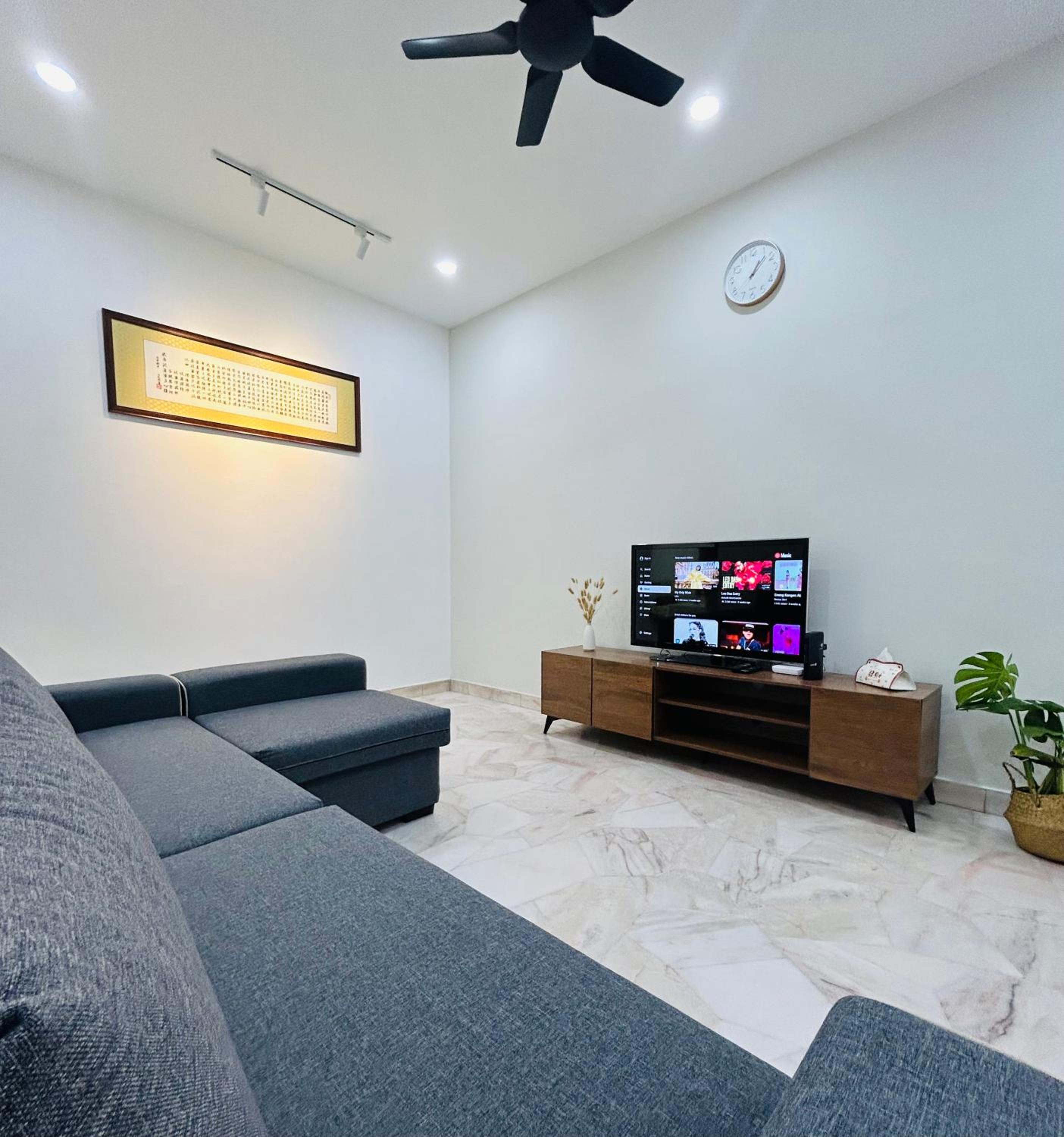 DeCoze Ipoh Garden - 10pax with Tv box photo 2