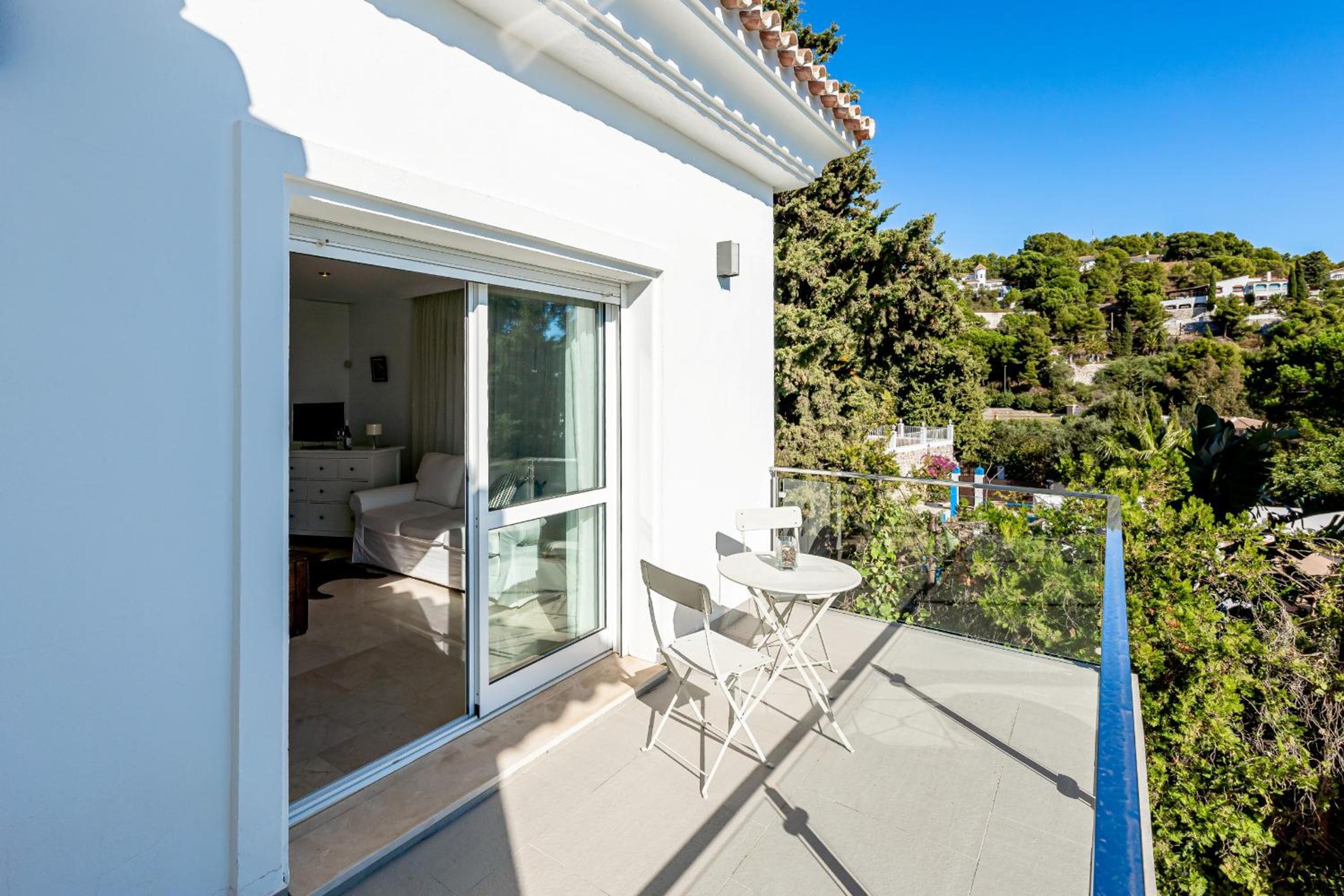 Stunning Villa with Panoramic Views of the Med