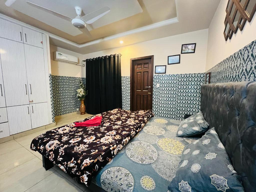 One Bedroom Furnished Apparent