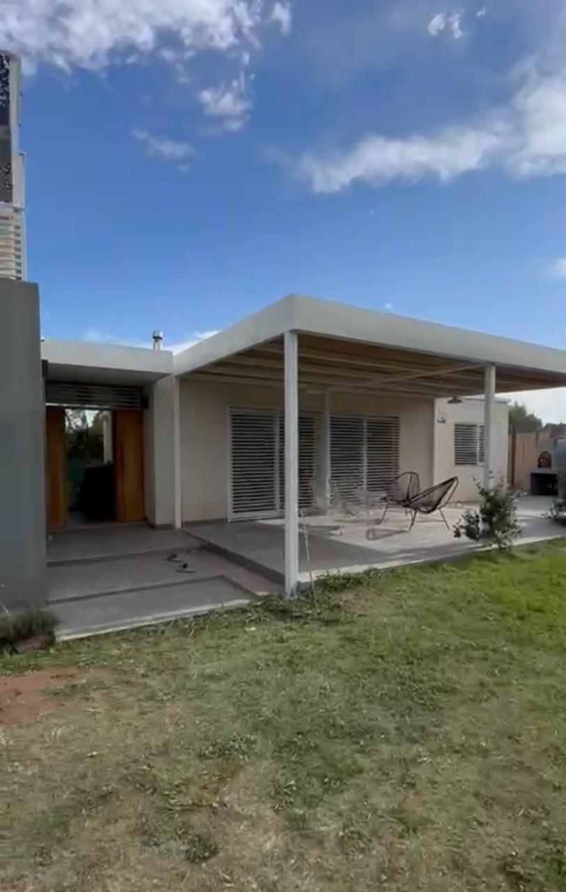 CASA ESPECTACULAR EN VISTALBA MENDOZA