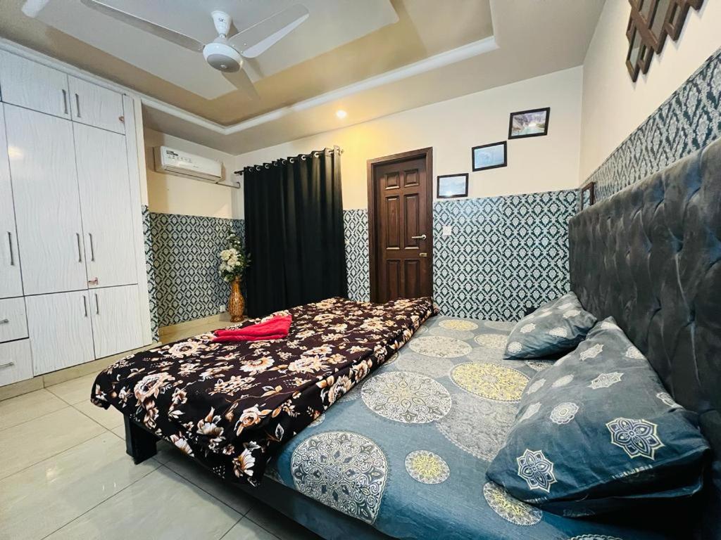 One Bedroom Furnished Apparent