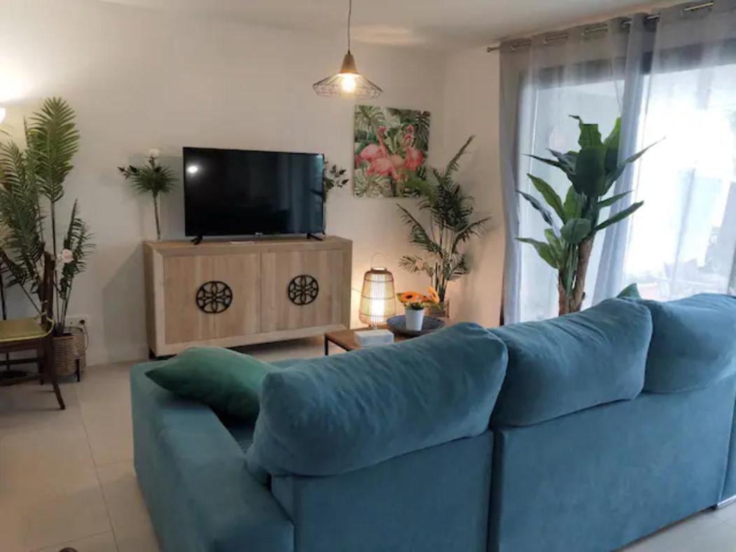 Tranquil sea breeze apartment