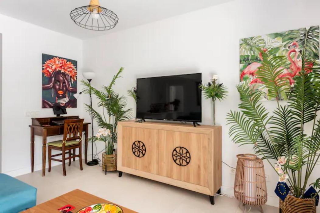 Tranquil sea breeze apartment