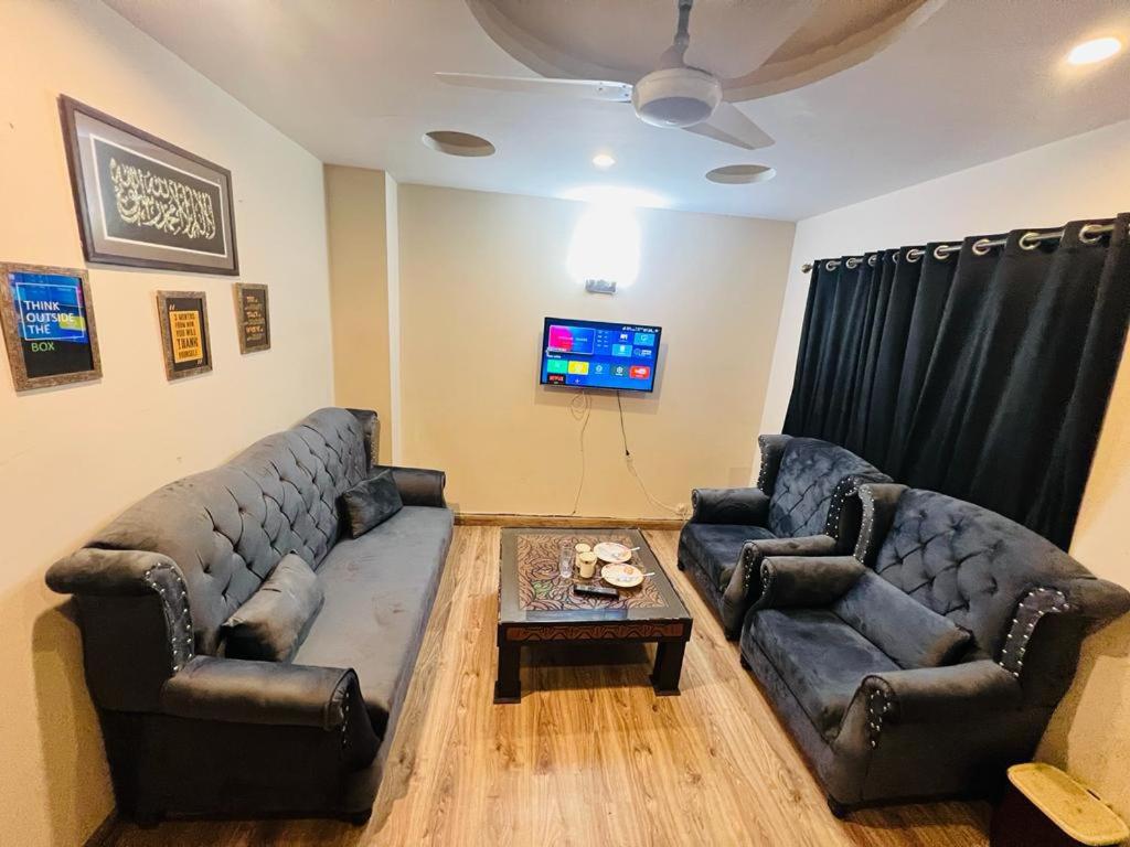 One Bedroom Furnished Apparent
