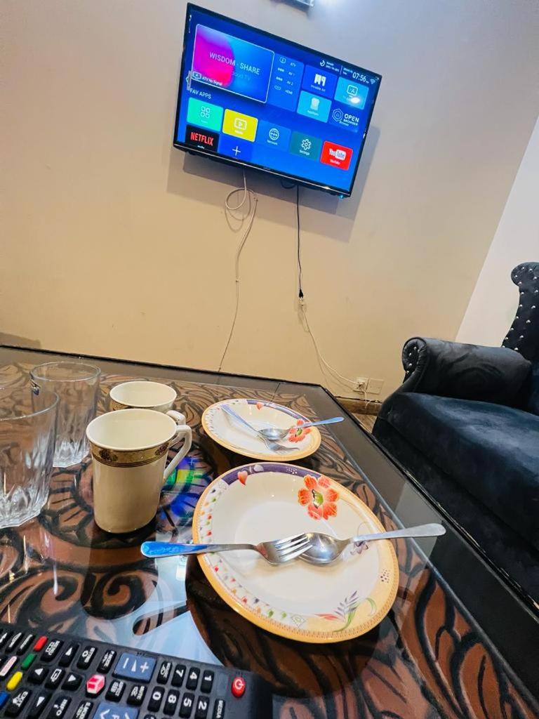 One Bedroom Furnished Apparent