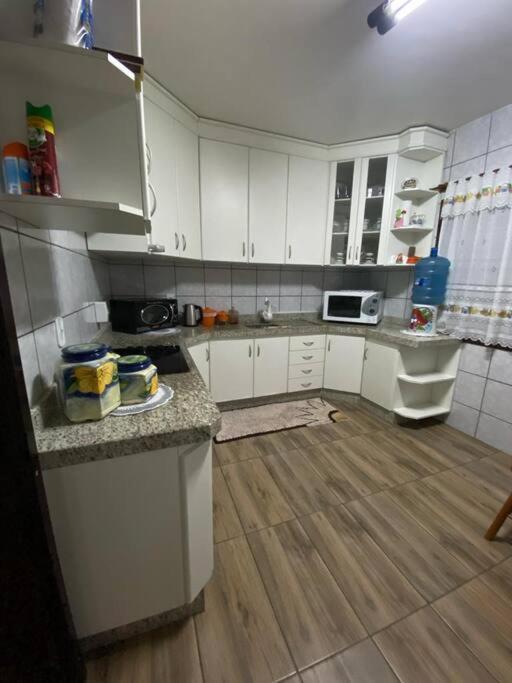 Apartamento no Centro próximo a Mercado, Farmácia e Padaria