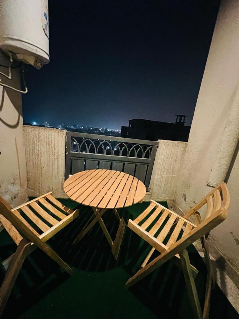 One Bedroom Furnished Apparent