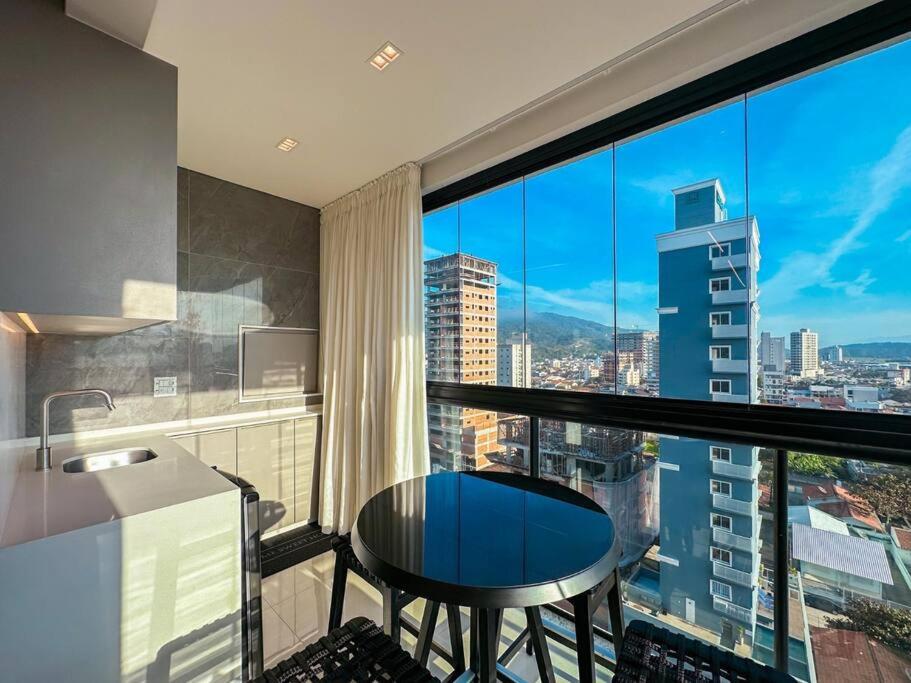 Apartamento Novo Quadra Mar