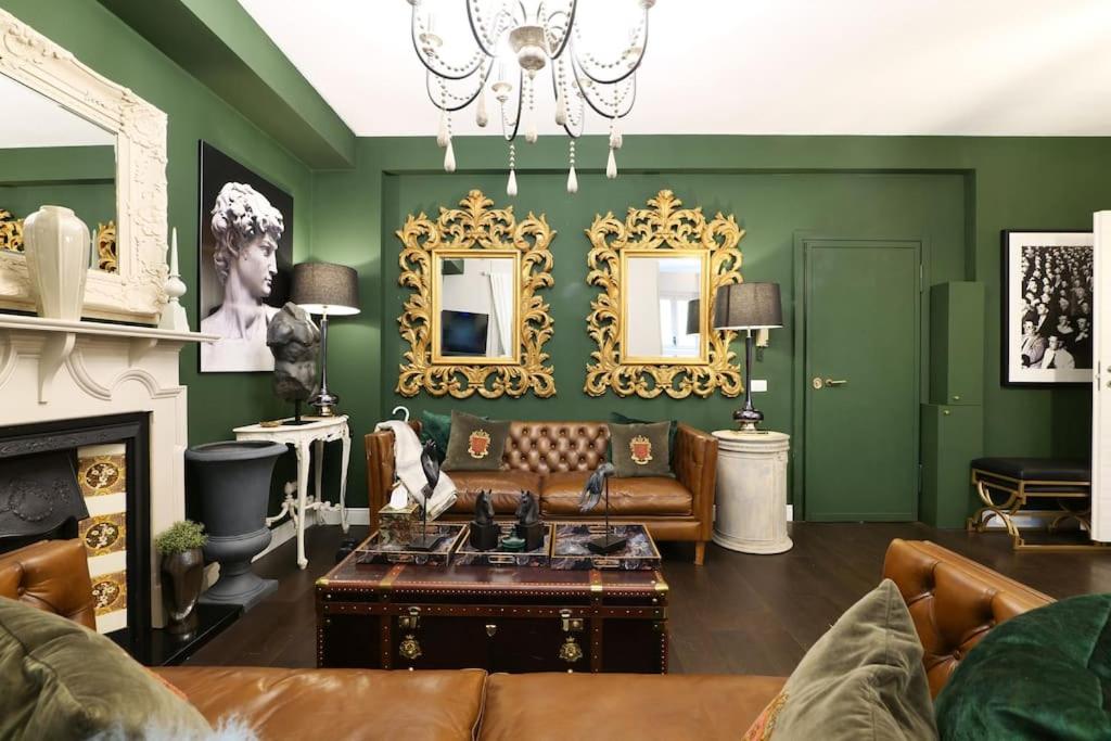 St James Suite