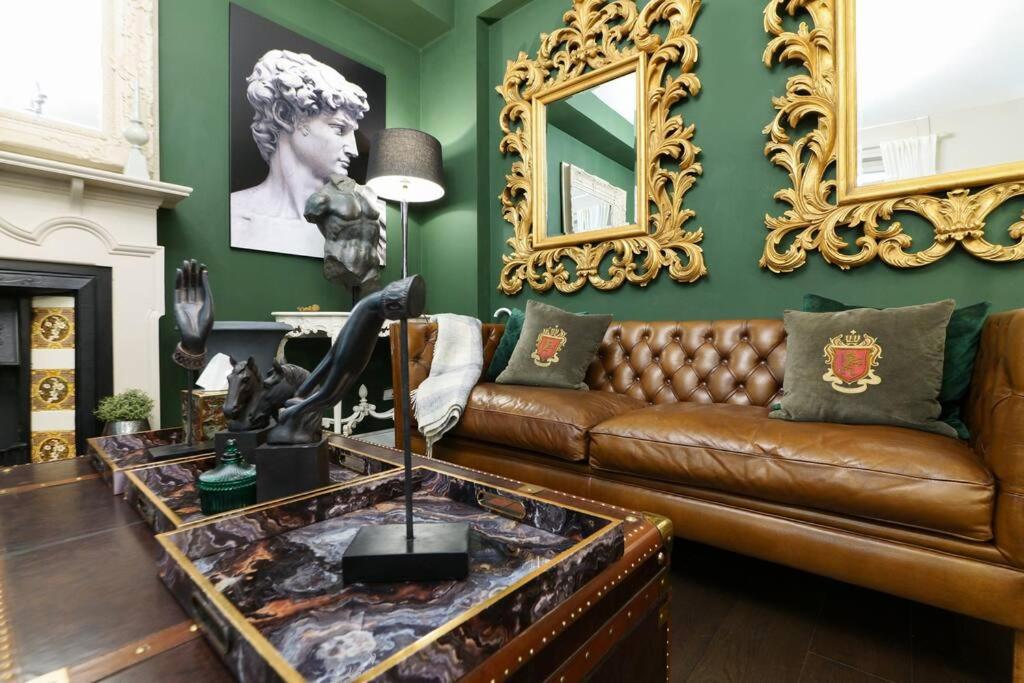 St James Suite