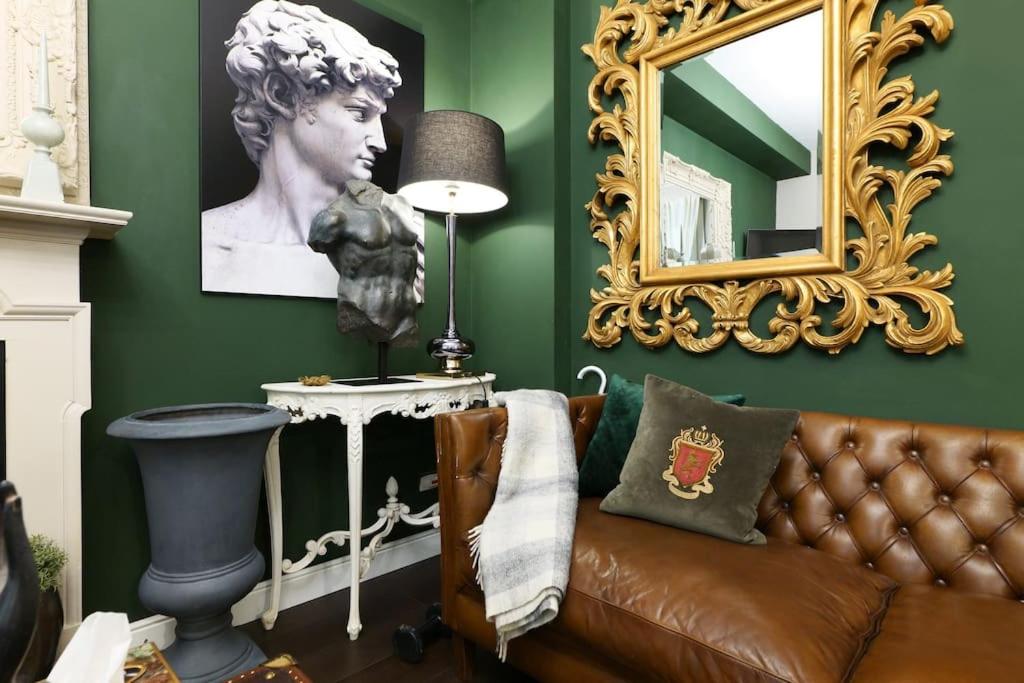 St James Suite