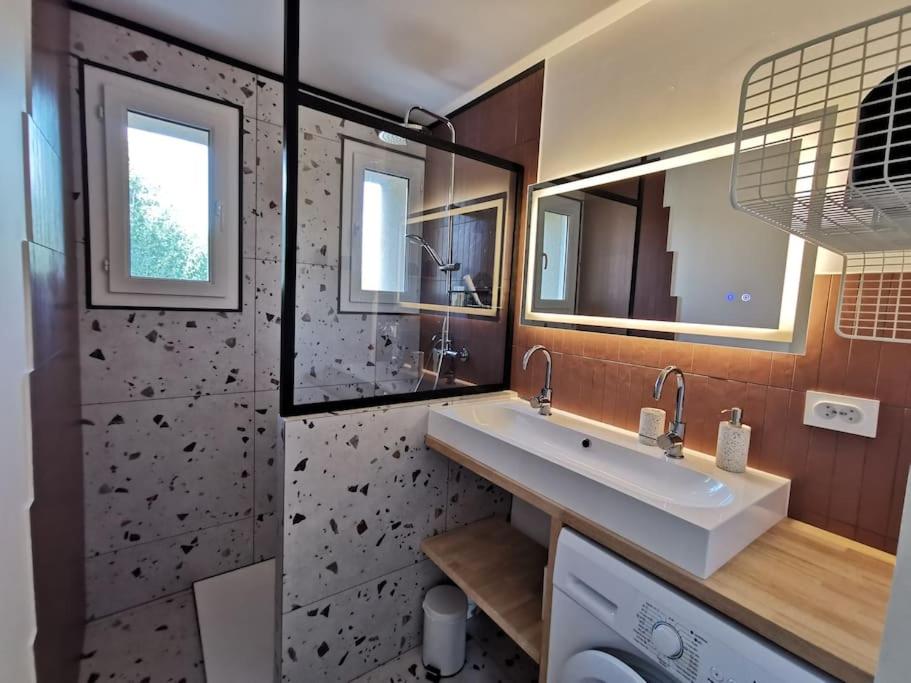 Terrazzo chambres climatisation parking proche remparts