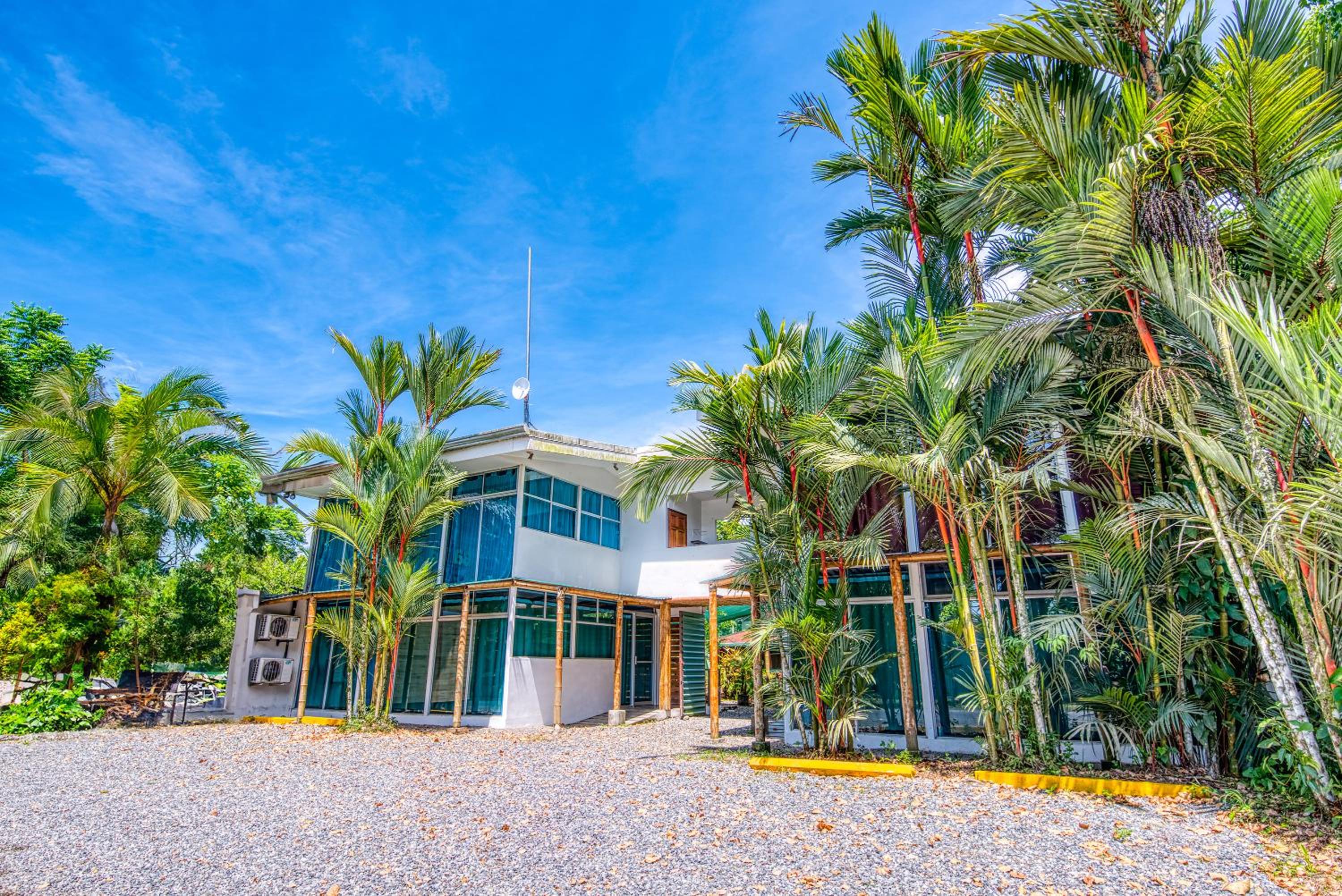 CariPro Apartments