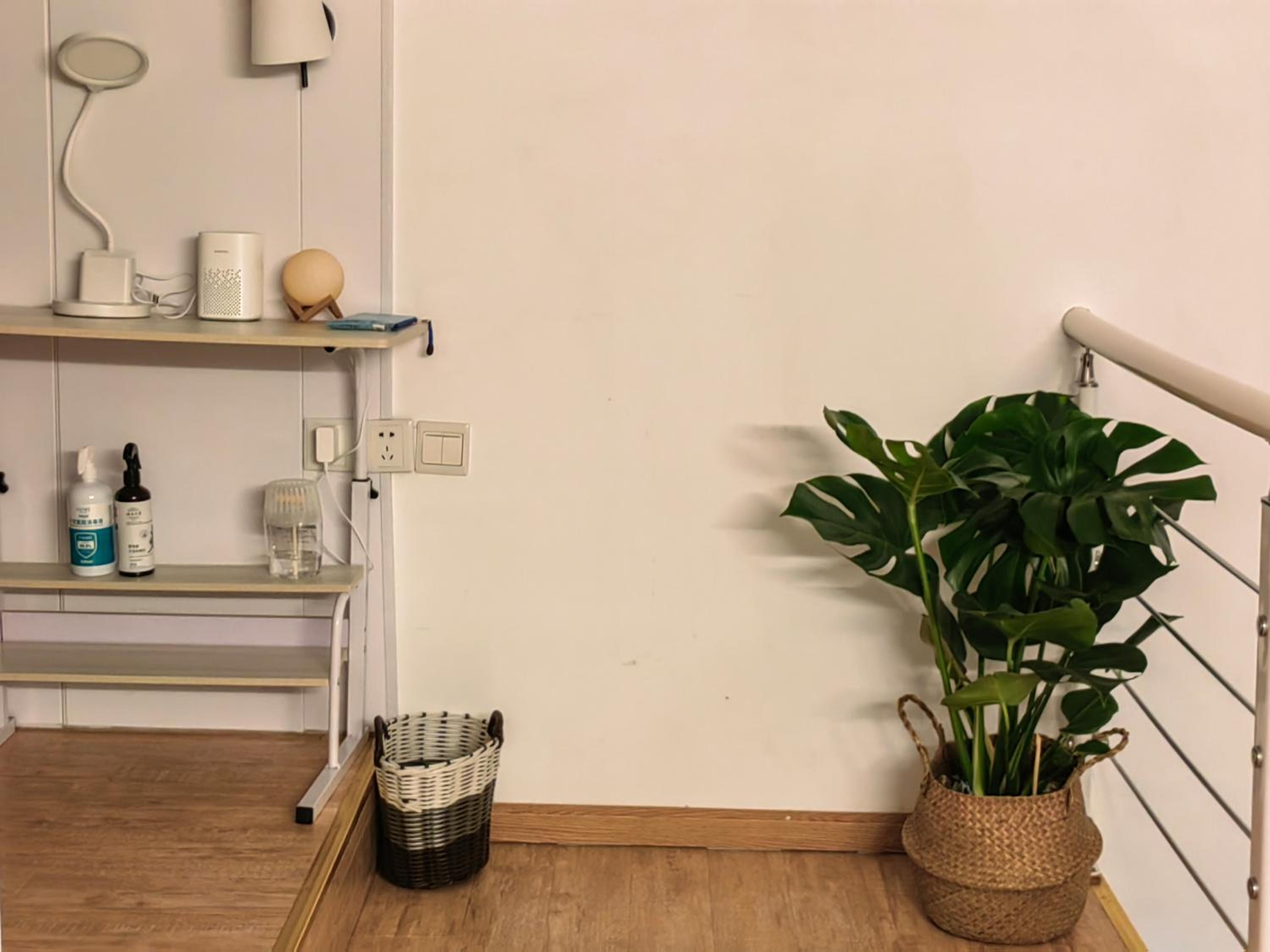Chinese new year style Shanghai Garden Historical loft Apartment with courtyard and citywalk- Near Downtown Wukang Road