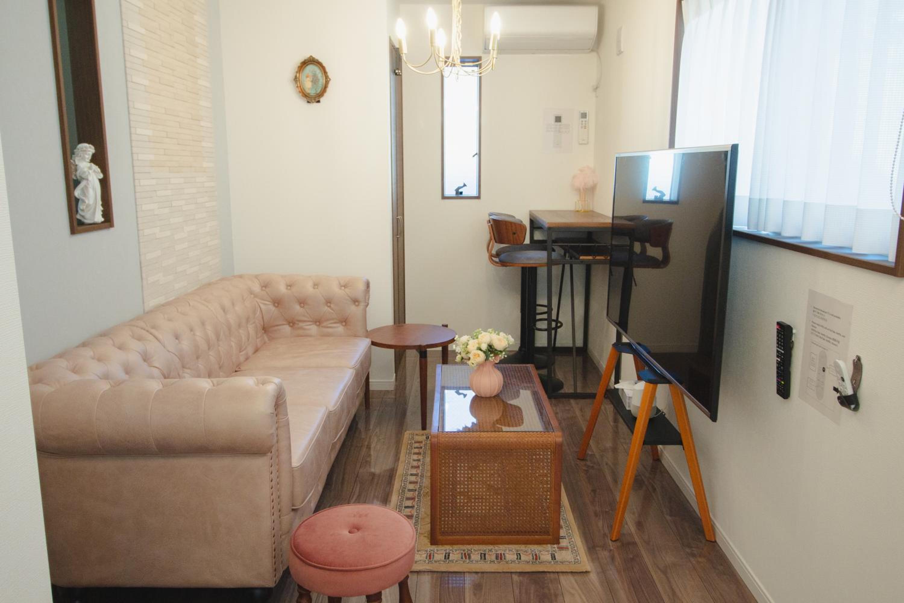 QiQi Serenity Tokyo Exclusive New 3-Story Home, 14min to Skytree, Asakusa Area