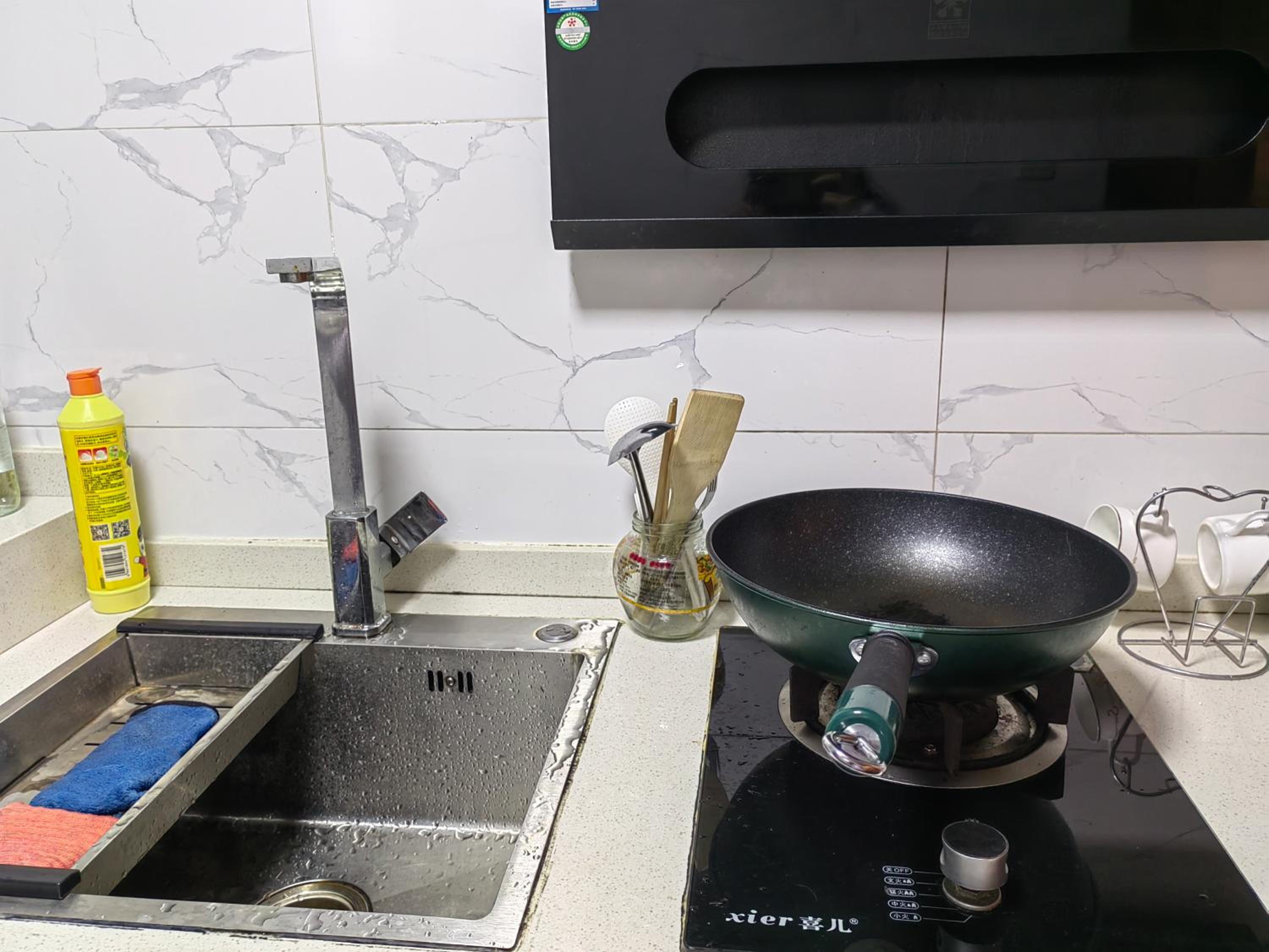 Chinese new year style Shanghai Garden Historical loft Apartment with courtyard and citywalk- Near Downtown Wukang Road
