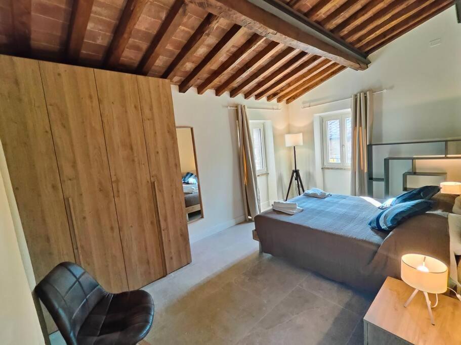 Volaterrae Deluxe Loft with garden view 2