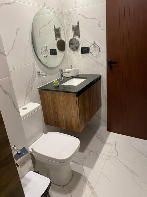 Elegante Dpto. Sirari Equipetrol