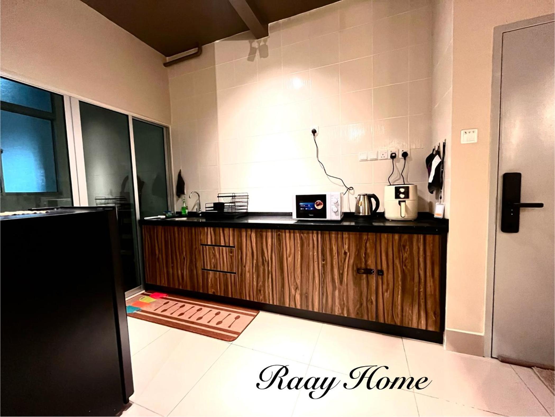Raay Home