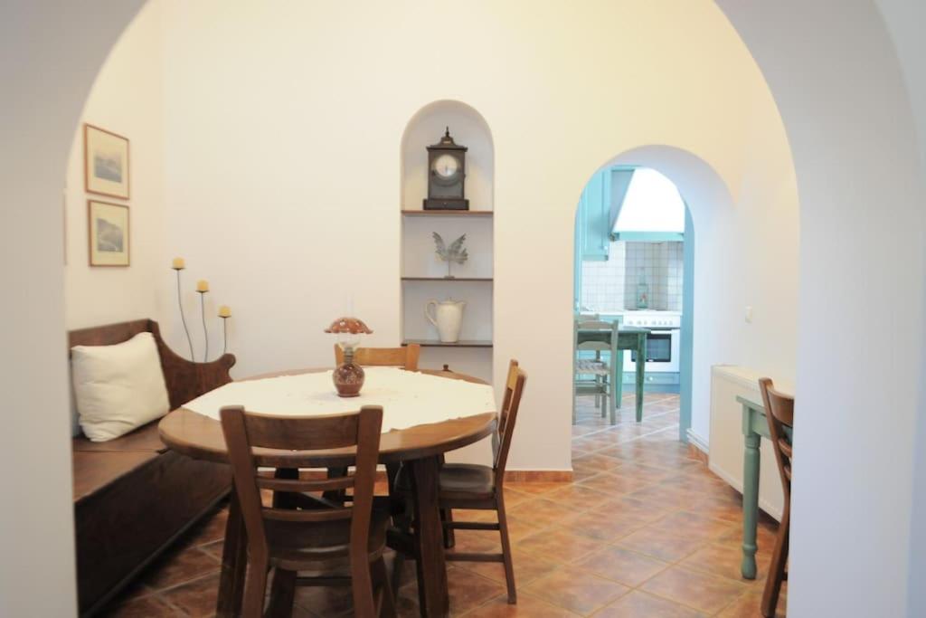 Tsipouras House