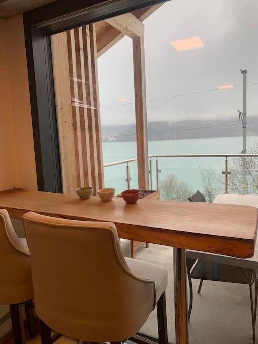 Lina - Lakeview Living near Interlaken