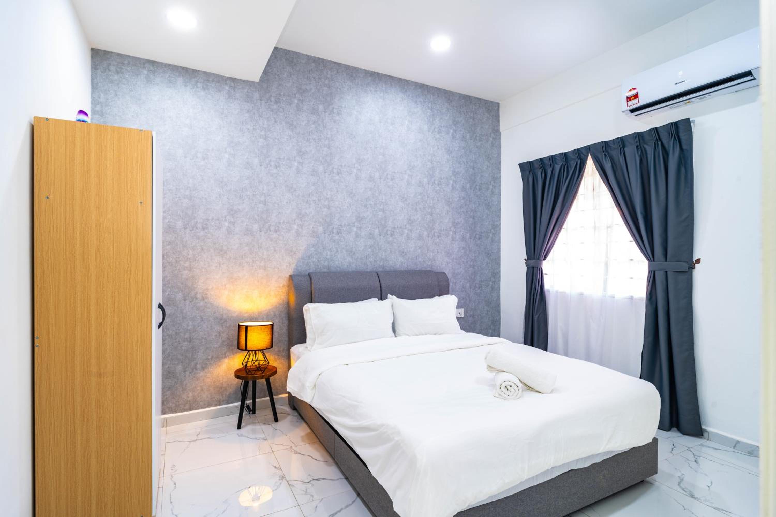 10 mint drive to Mid Valley KL near Gateway Bangsar Seputeh