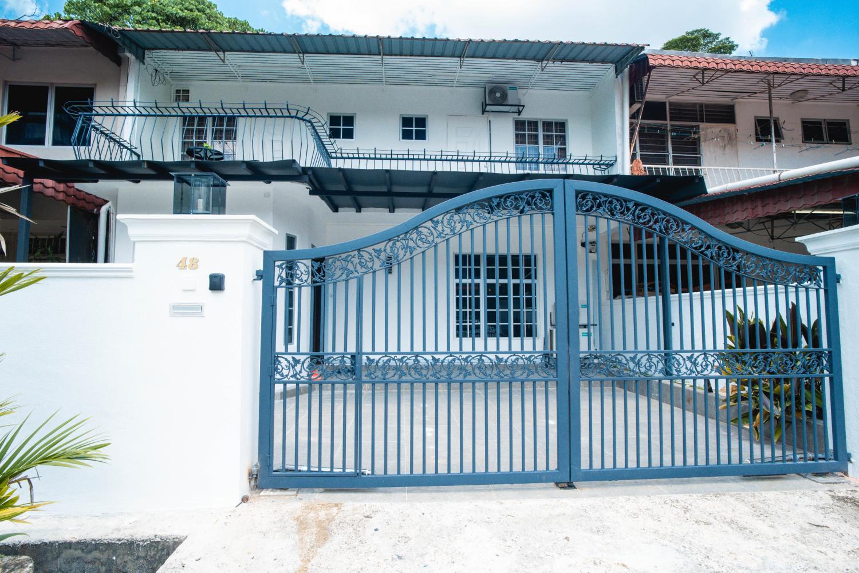 10 mint drive to Mid Valley KL near Gateway Bangsar Seputeh