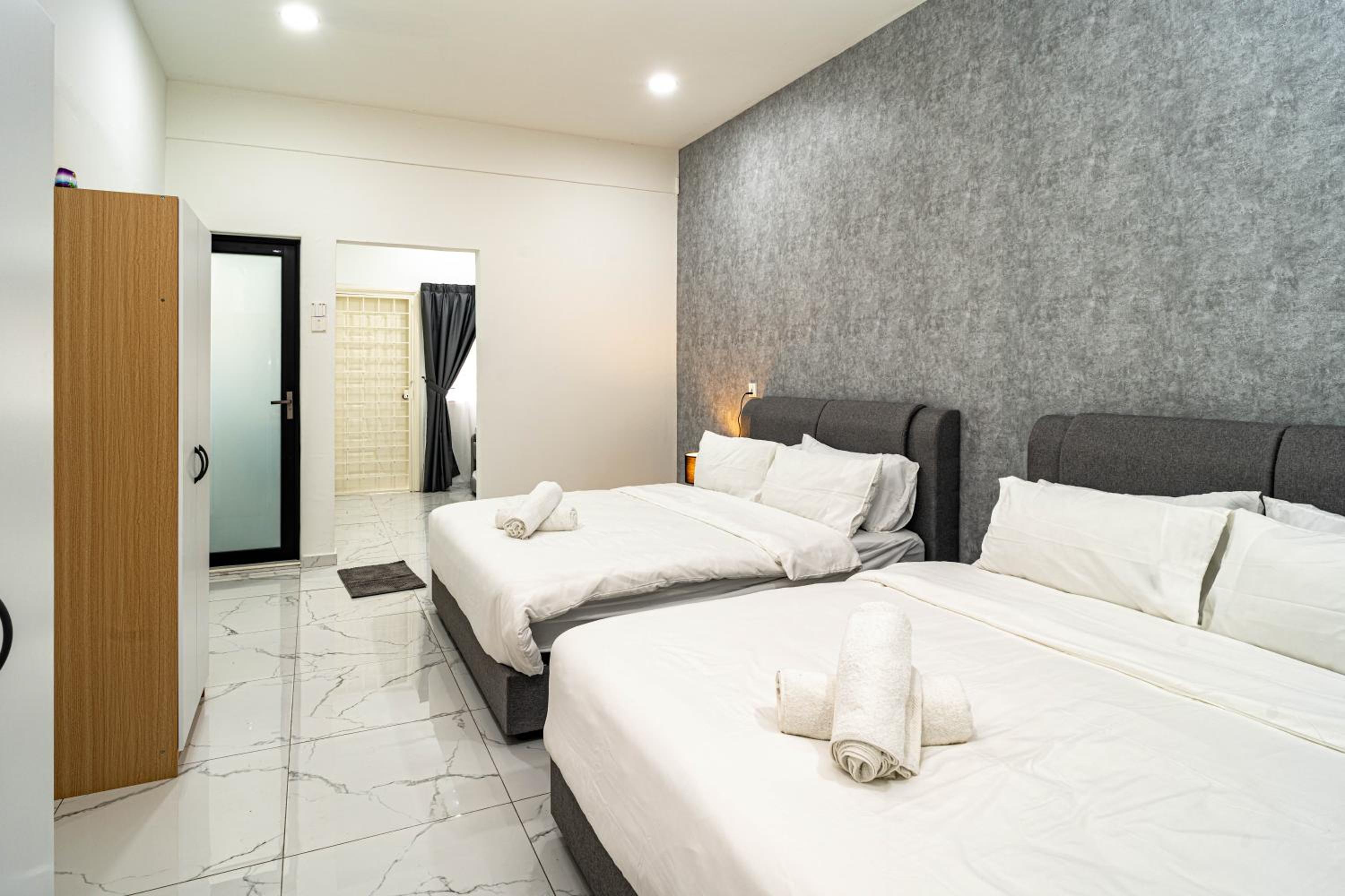 10 mint drive to Mid Valley KL near Gateway Bangsar Seputeh