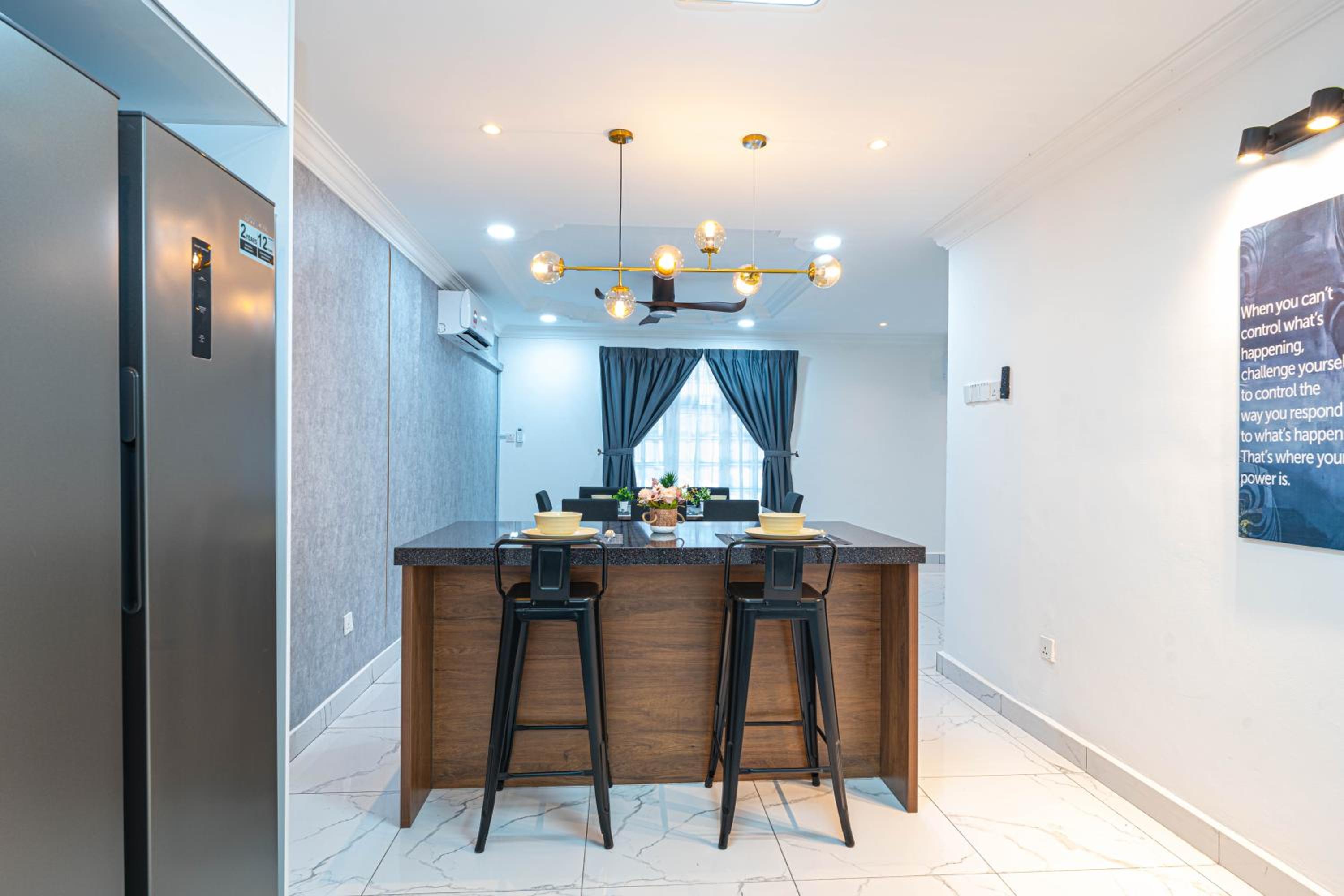 10 mint drive to Mid Valley KL near Gateway Bangsar Seputeh