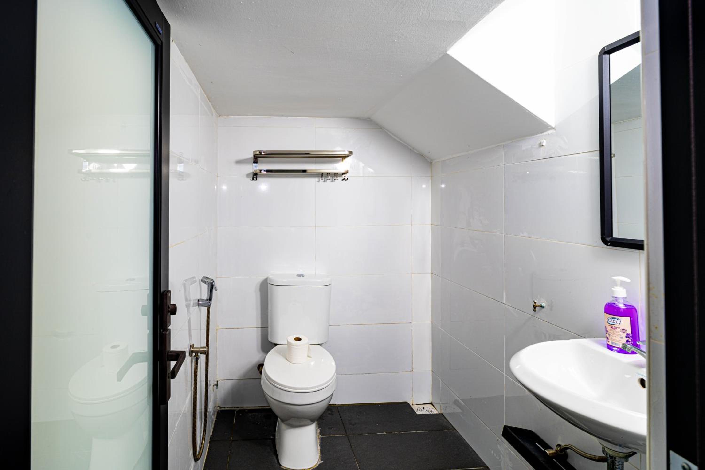 10 mint drive to Mid Valley KL near Gateway Bangsar Seputeh