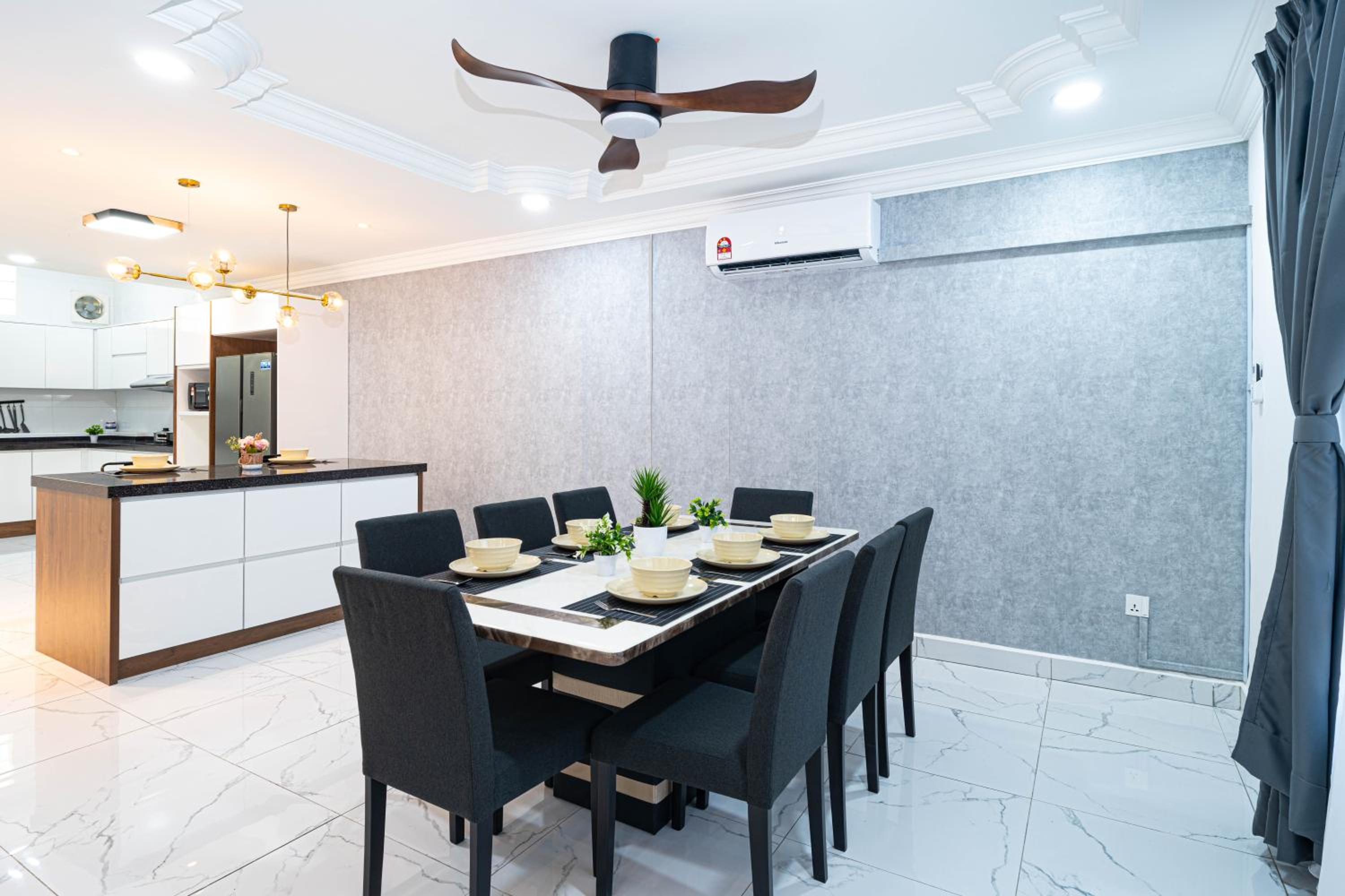 10 mint drive to Mid Valley KL near Gateway Bangsar Seputeh