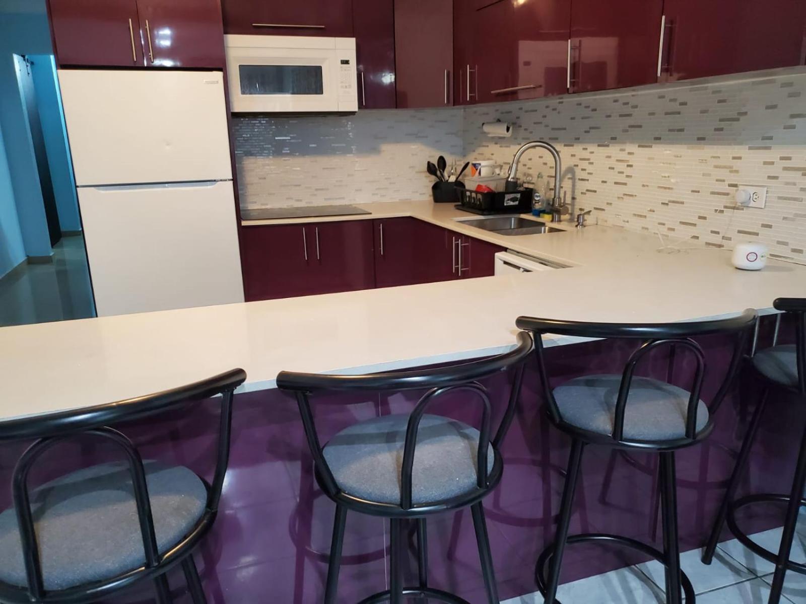 CHIC Family-friendly home sleeps up to 12 People, Right Unit view 4