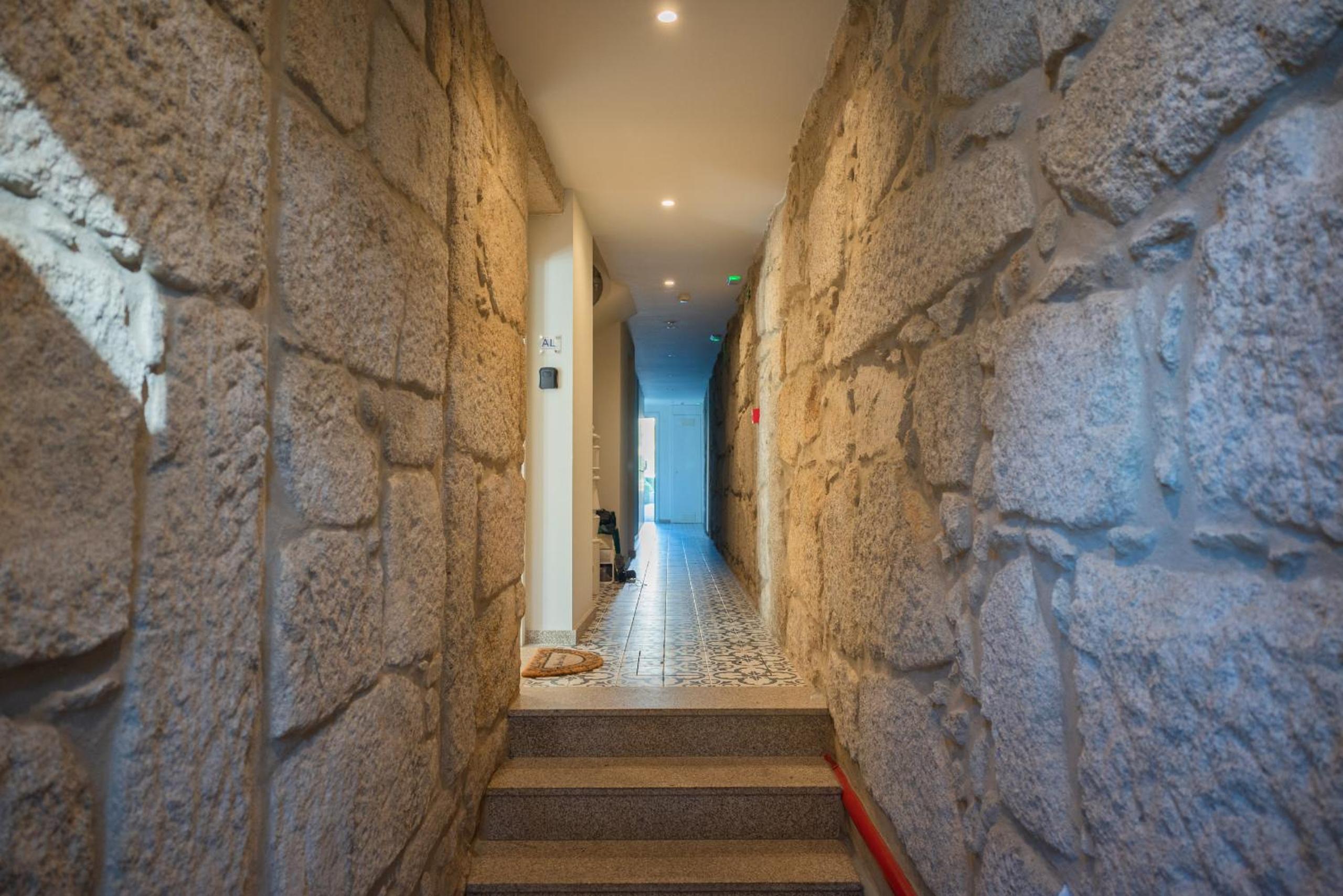 Cosy House Downtown Porto with swimming pool and AC