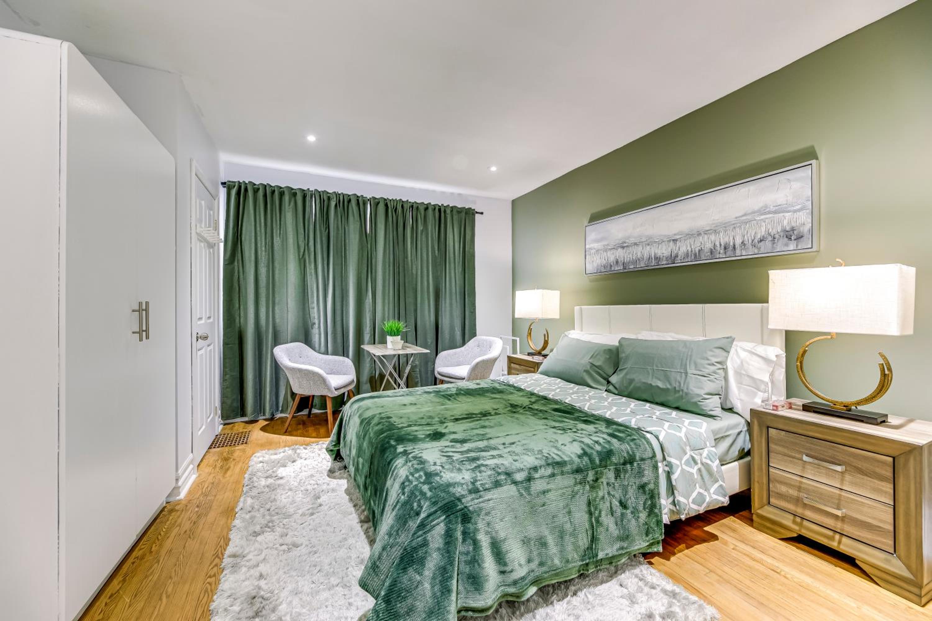Tranquil Oasis in Lakeview