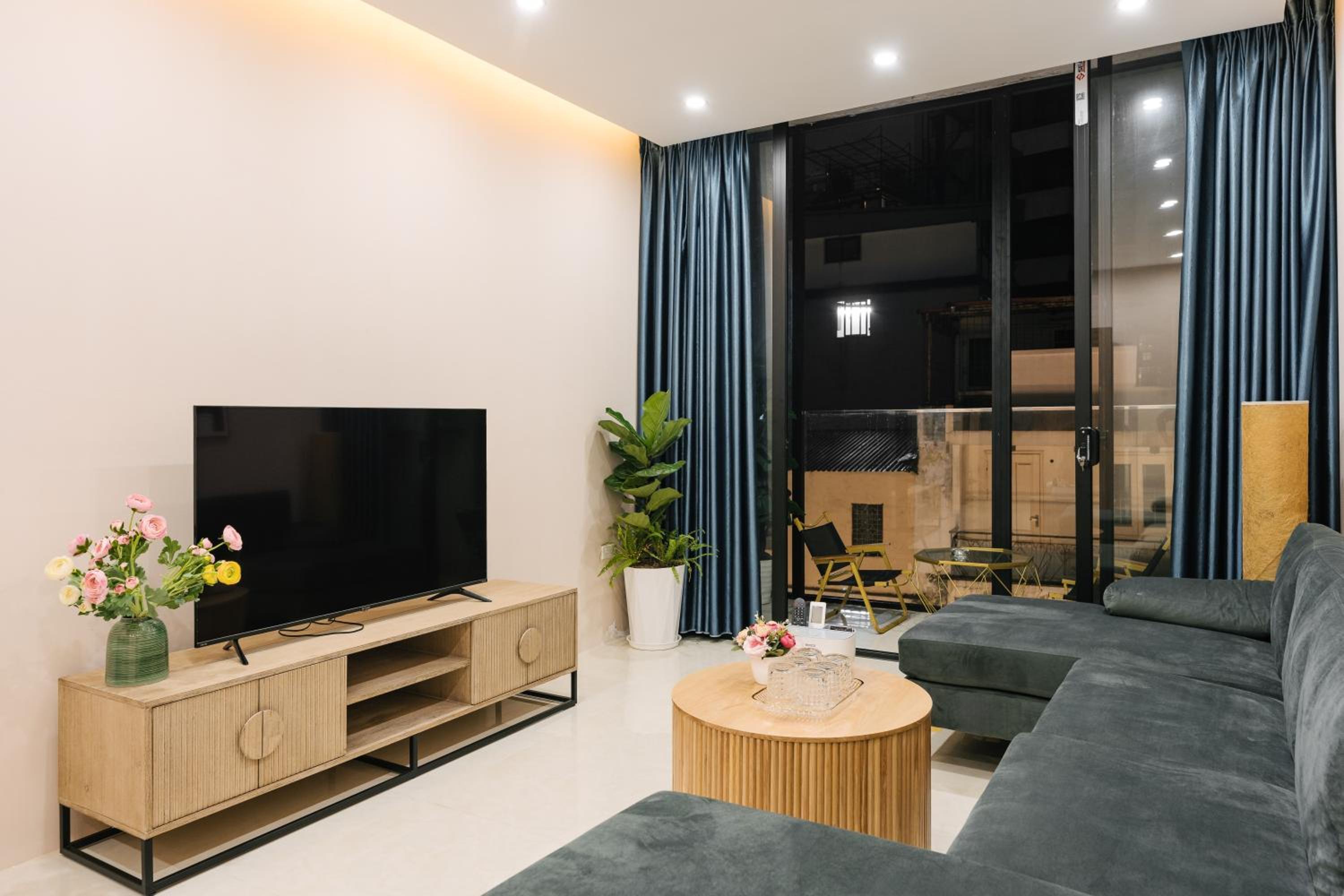 City View/Morden Apt