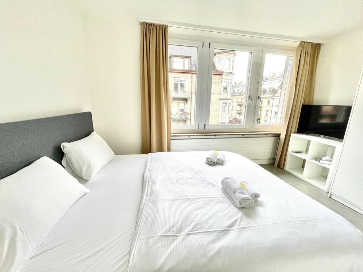 Urban Oasis with Queen Bed and View BE-18